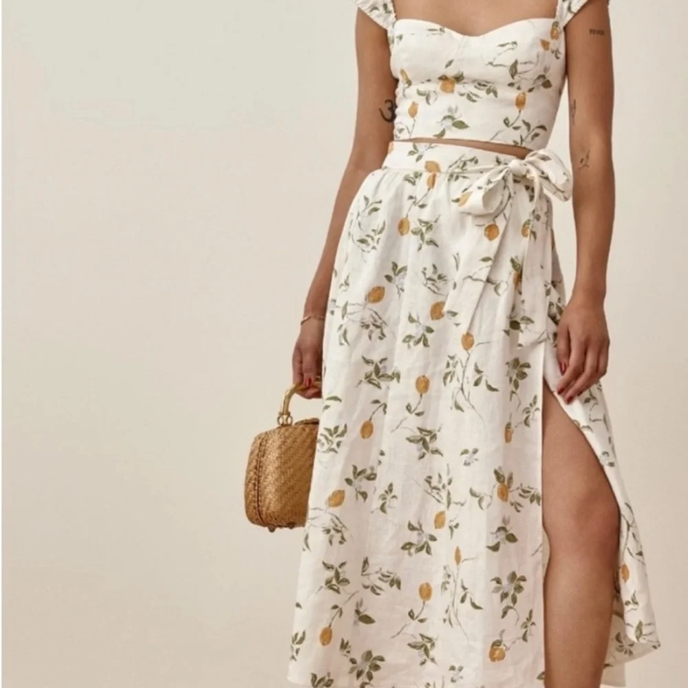 Reformation Clyde Linen Two Piece Skirt Set in Citron size